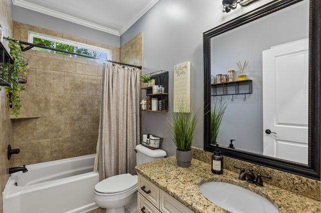 1210 Lila Dr, Murfreesboro, TN 37128