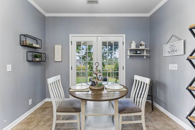1210 Lila Dr, Murfreesboro, TN 37128