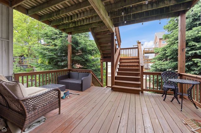 1516 W Byron Street 2W, Chicago, IL 60613
