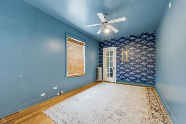 1516 W Byron Street 2W, Chicago, IL 60613