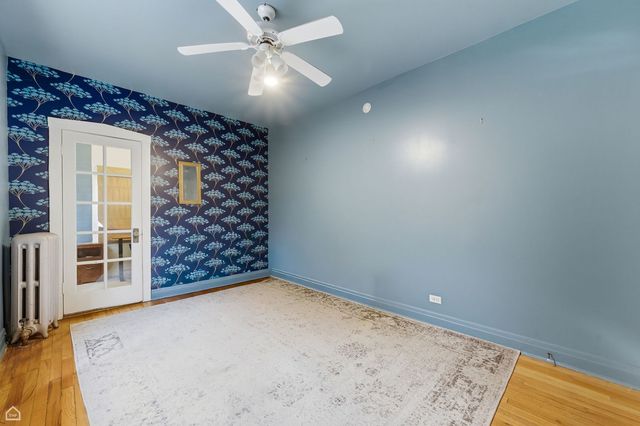 1516 W Byron Street 2W, Chicago, IL 60613
