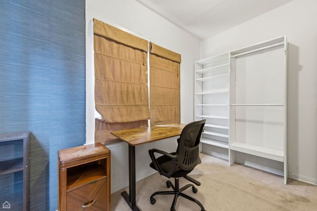 1516 W Byron Street 2W, Chicago, IL 60613