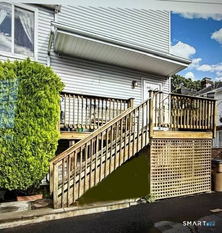 158 Seaside Avenue C, Stamford, CT 06902