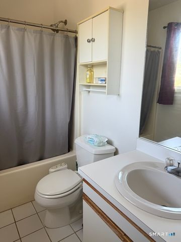 158 Seaside Avenue C, Stamford, CT 06902