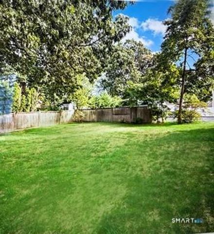 158 Seaside Avenue C, Stamford, CT 06902