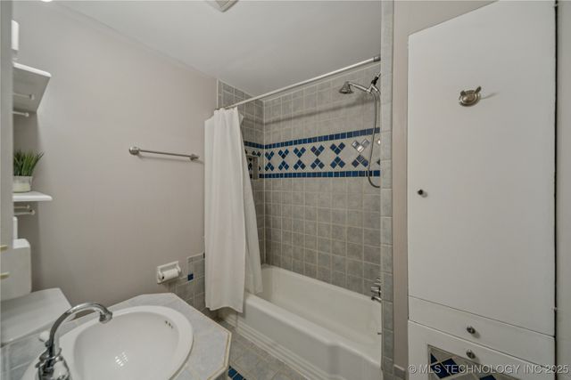 6503 W Cameron Street, Sand Springs, OK 74127