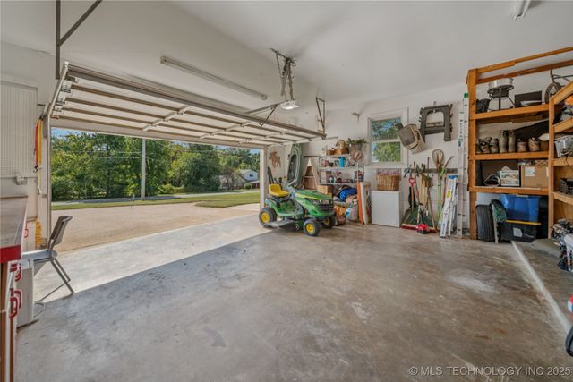 6503 W Cameron Street, Sand Springs, OK 74127