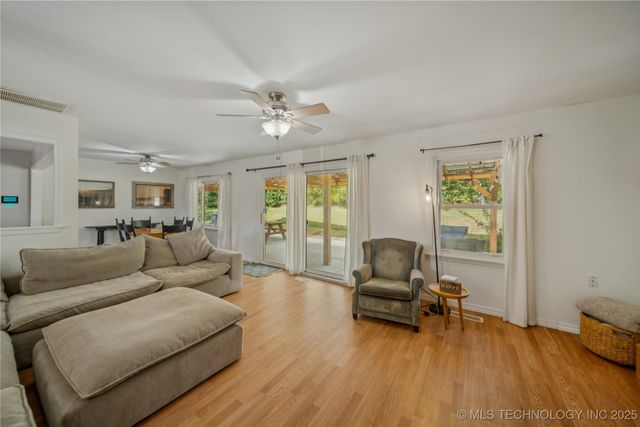 6503 W Cameron Street, Sand Springs, OK 74127