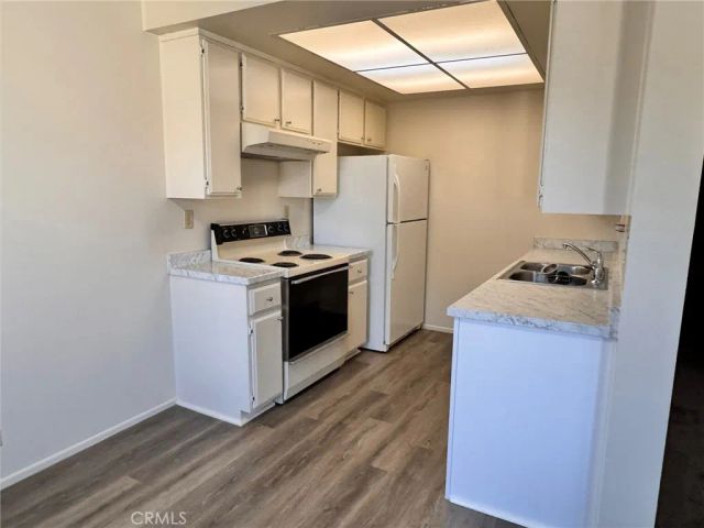 630 Bridgeport 8, Fullerton, CA 92833