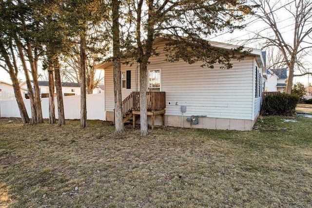 818 E State Street, Mauston, WI 53948