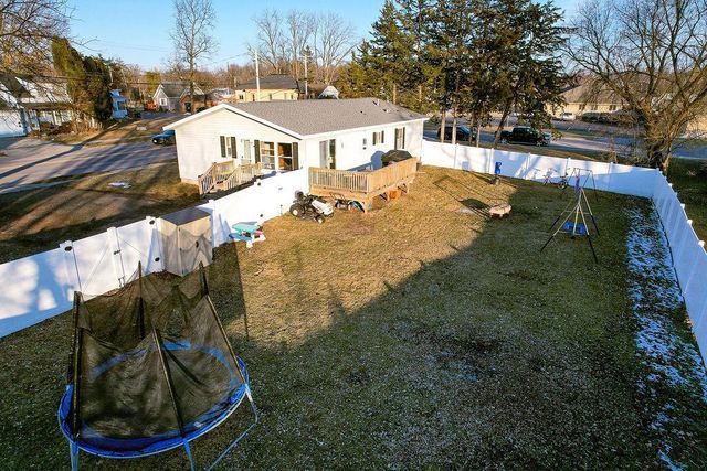 818 E State Street, Mauston, WI 53948