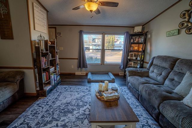 818 E State Street, Mauston, WI 53948