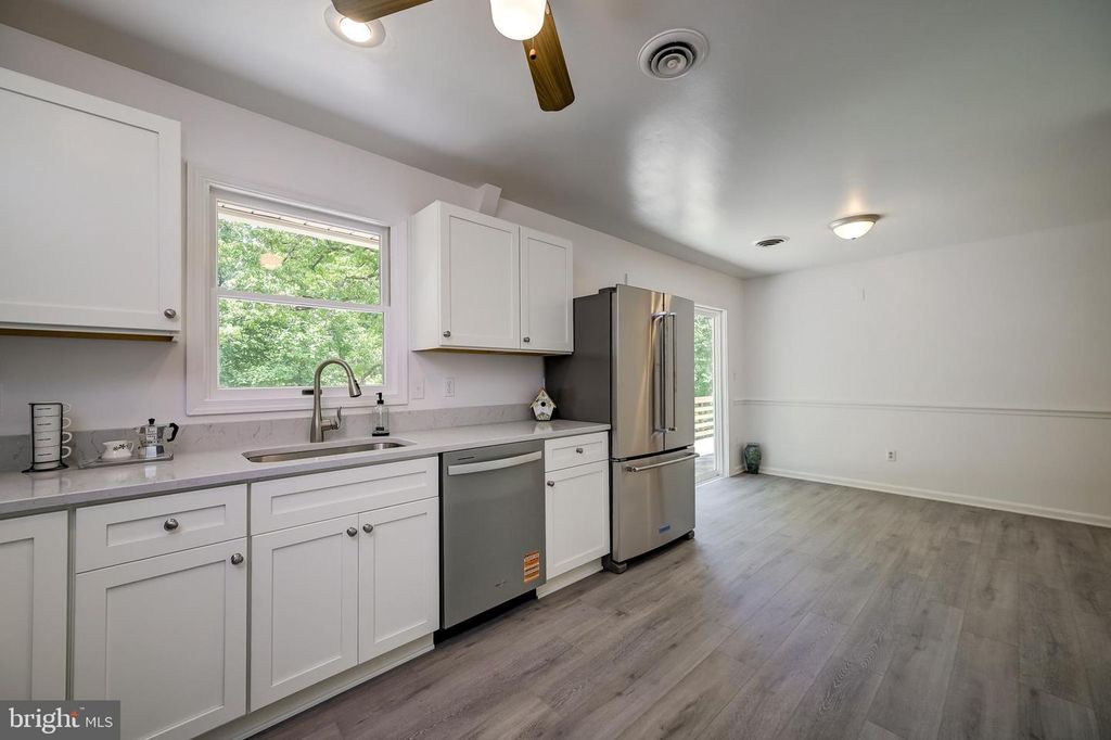 Image 17 of property listing at 4420 HIGHBORO DR, Mount Airy, MD 21771