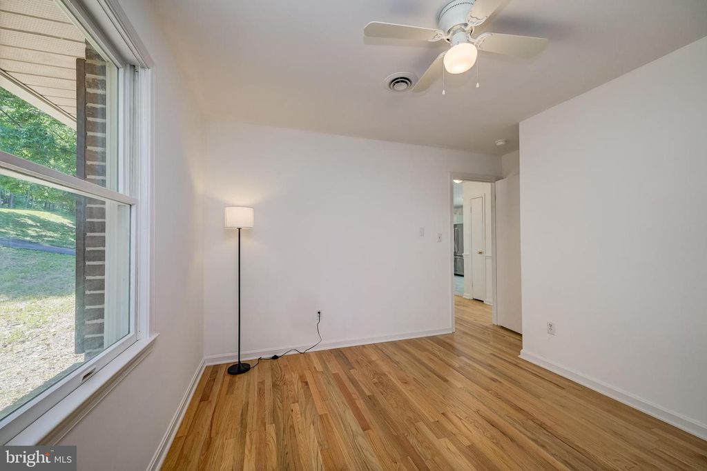 Image 21 of property listing at 4420 HIGHBORO DR, Mount Airy, MD 21771