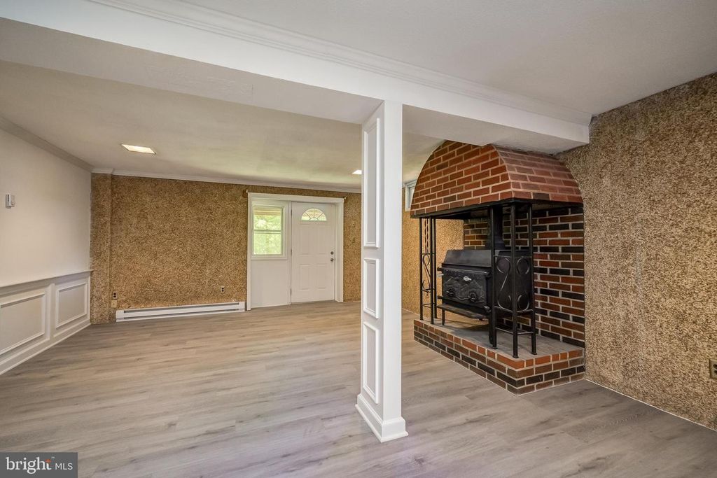 Image 27 of property listing at 4420 HIGHBORO DR, Mount Airy, MD 21771