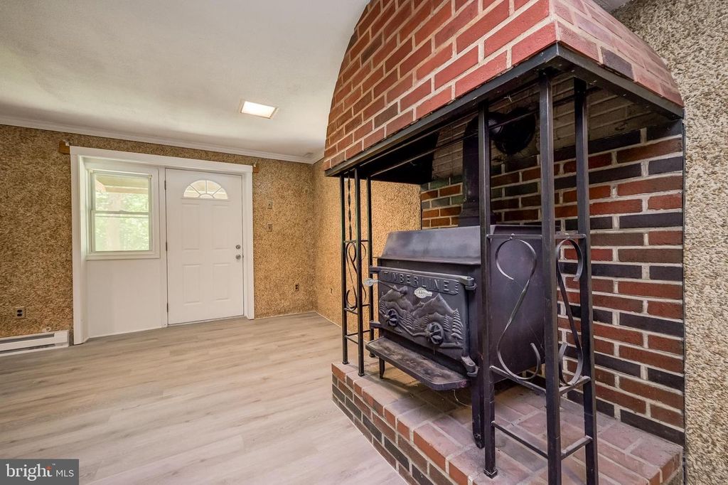 Image 29 of property listing at 4420 HIGHBORO DR, Mount Airy, MD 21771