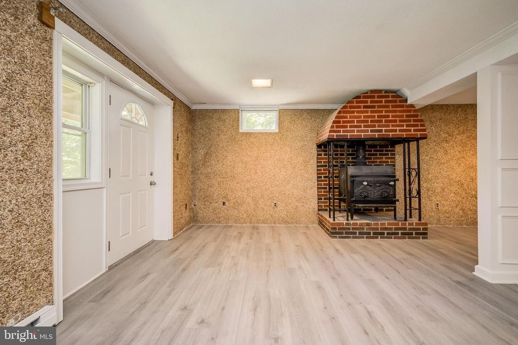 Image 30 of property listing at 4420 HIGHBORO DR, Mount Airy, MD 21771