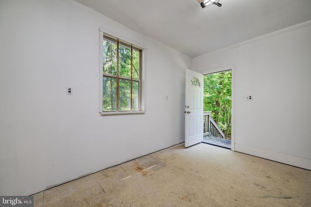 Image 40 of property listing at 4420 HIGHBORO DR, Mount Airy, MD 21771