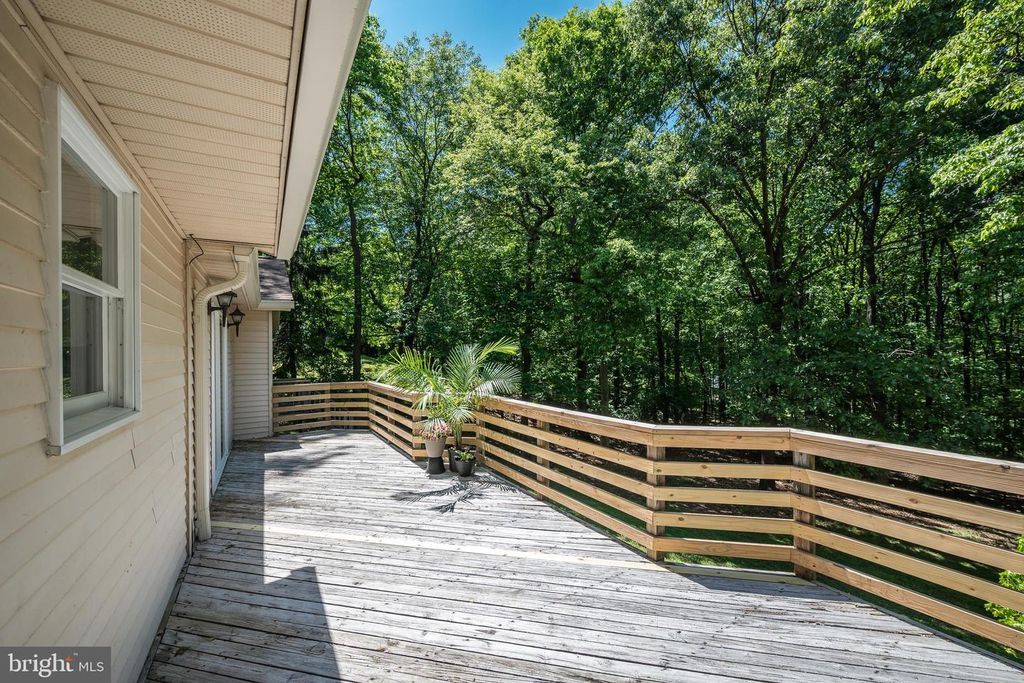 Image 41 of property listing at 4420 HIGHBORO DR, Mount Airy, MD 21771