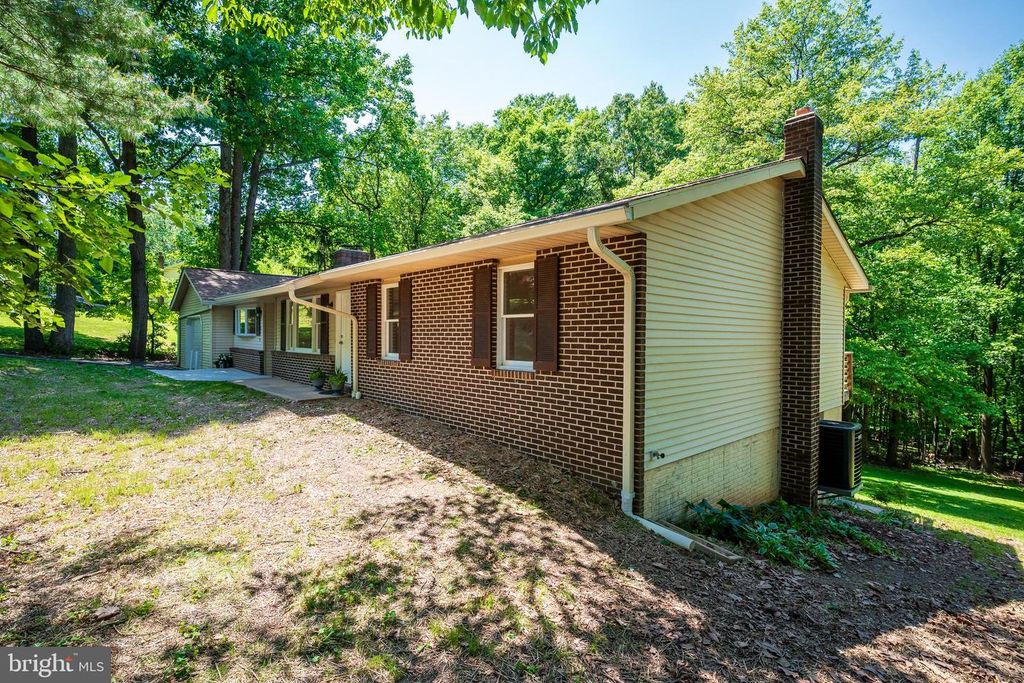 Image 51 of property listing at 4420 HIGHBORO DR, Mount Airy, MD 21771
