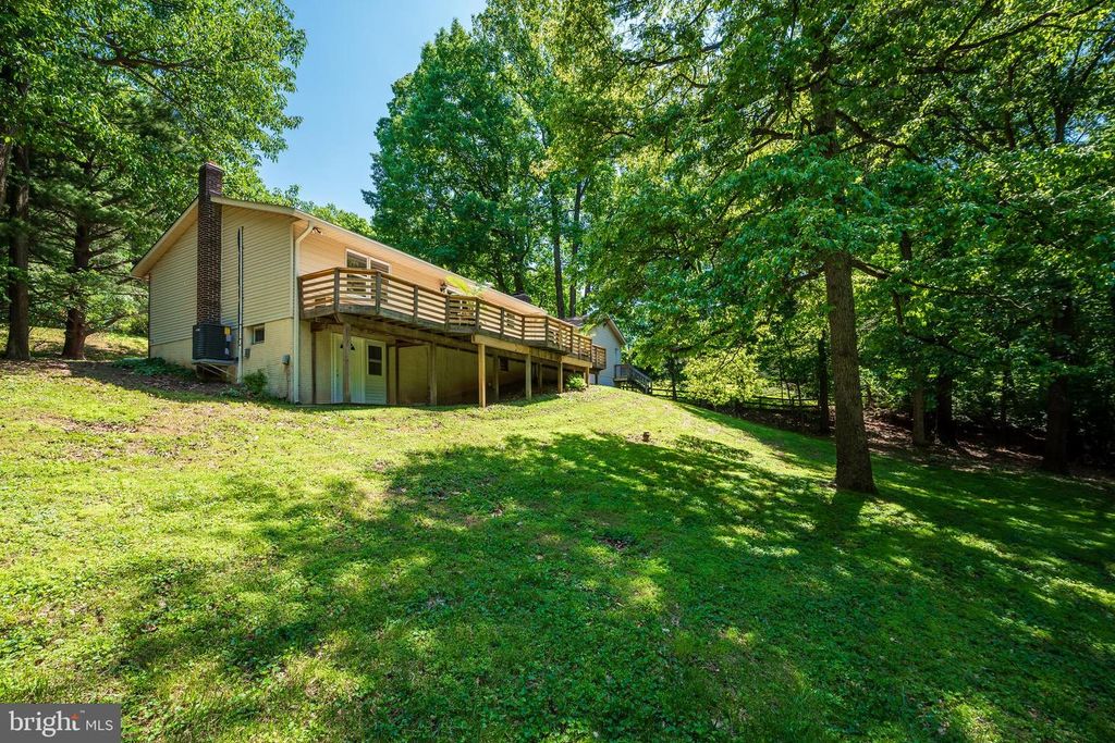 Image 52 of property listing at 4420 HIGHBORO DR, Mount Airy, MD 21771