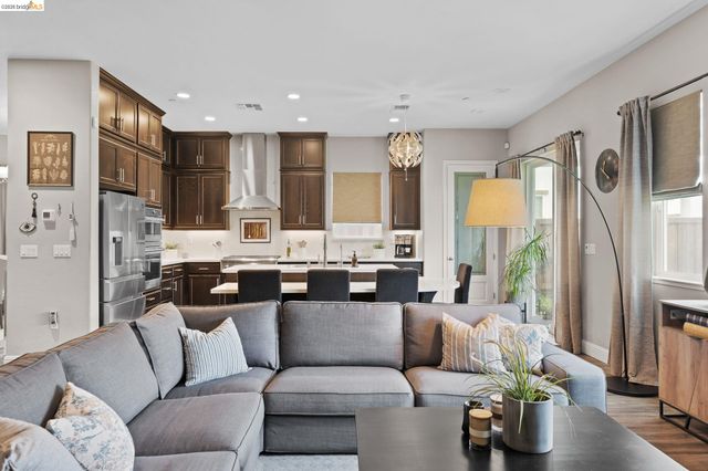 323 Bidwell Ct, Brentwood, CA 94513