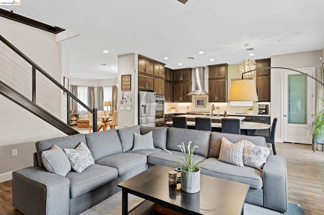 323 Bidwell Ct, Brentwood, CA 94513