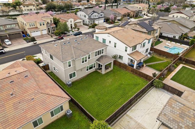 323 Bidwell Ct, Brentwood, CA 94513