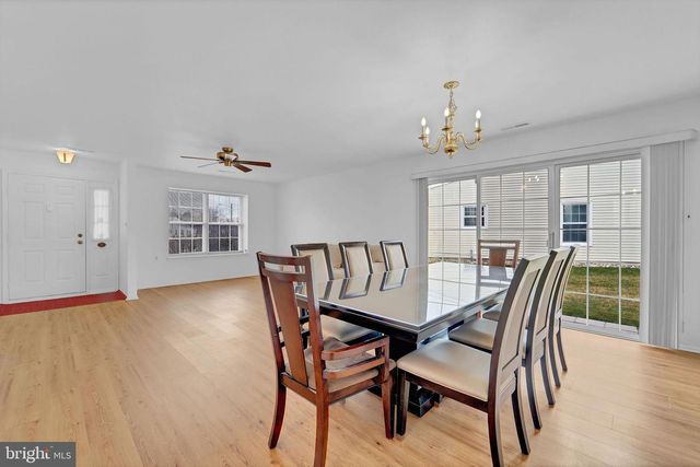 6 E CORTLAND CT, Mount Laurel, NJ 08054