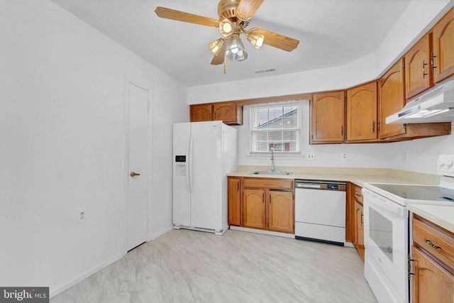 6 E CORTLAND CT, Mount Laurel, NJ 08054