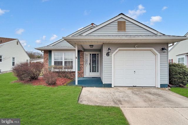 6 E CORTLAND CT, Mount Laurel, NJ 08054