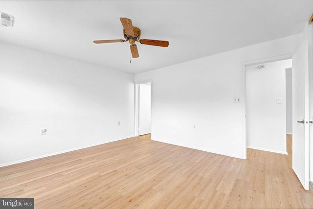 6 E CORTLAND CT, Mount Laurel, NJ 08054