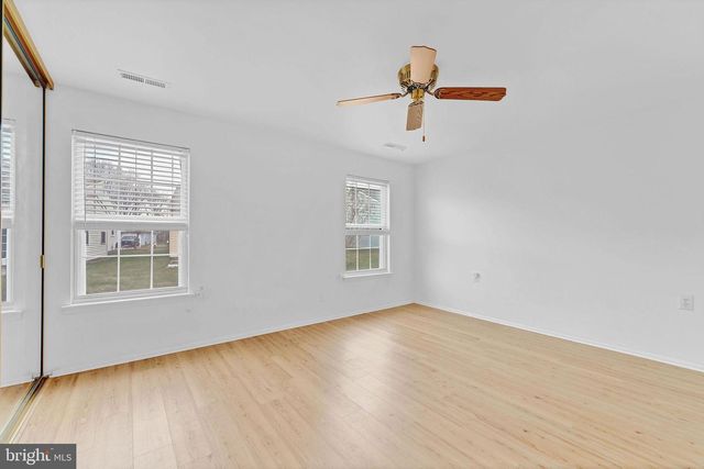 6 E CORTLAND CT, Mount Laurel, NJ 08054