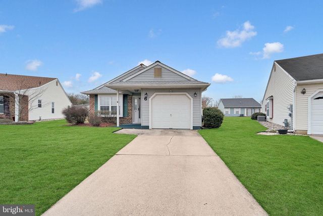 6 E CORTLAND CT, Mount Laurel, NJ 08054