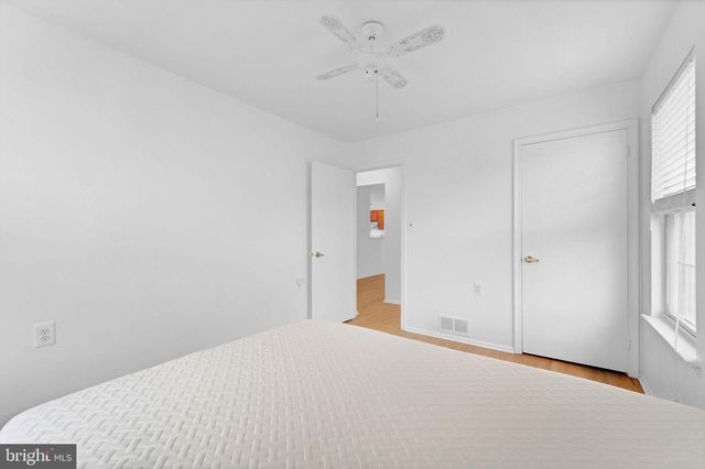 6 E CORTLAND CT, Mount Laurel, NJ 08054