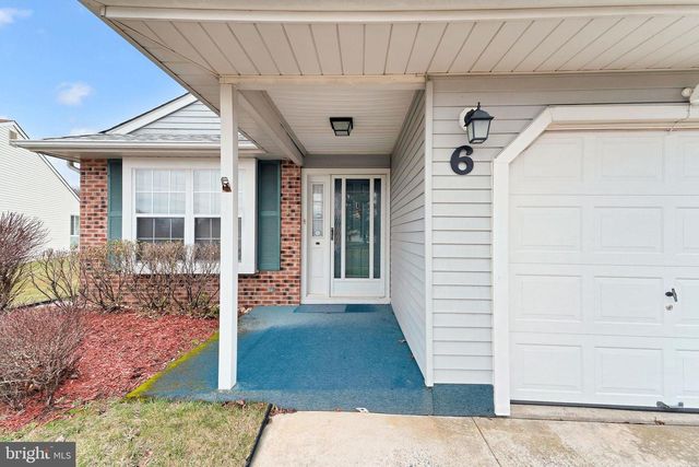 6 E CORTLAND CT, Mount Laurel, NJ 08054