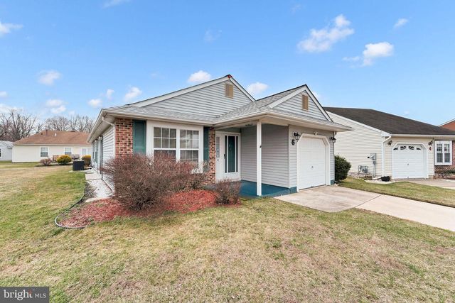 6 E CORTLAND CT, Mount Laurel, NJ 08054