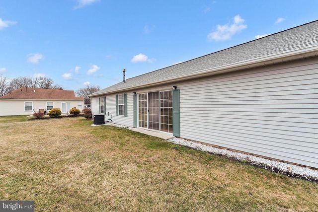 6 E CORTLAND CT, Mount Laurel, NJ 08054