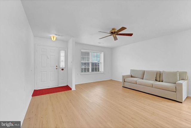 6 E CORTLAND CT, Mount Laurel, NJ 08054