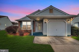 6 E CORTLAND CT, Mount Laurel, NJ 08054