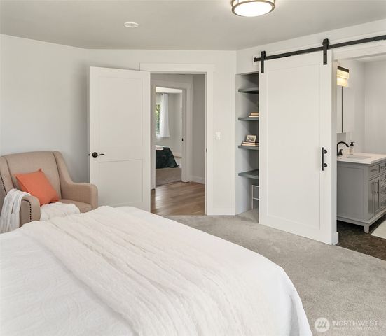 12504 SW 232nd St, Vashon, WA 98070