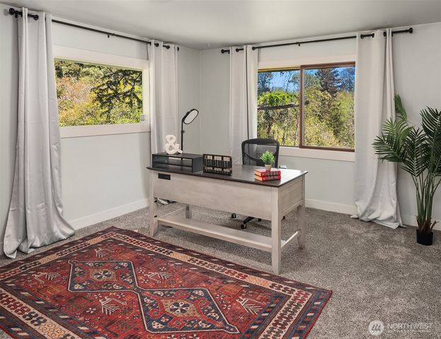12504 SW 232nd St, Vashon, WA 98070