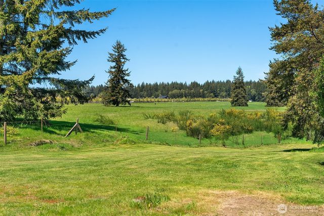 12504 SW 232nd St, Vashon, WA 98070