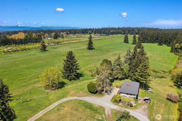 12504 SW 232nd St, Vashon, WA 98070