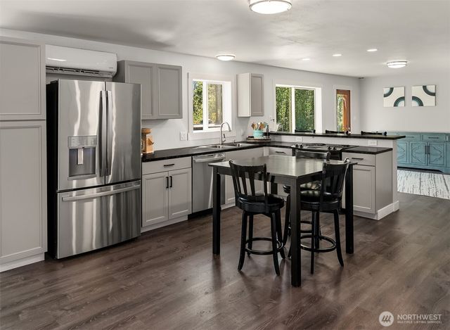 12504 SW 232nd St, Vashon, WA 98070