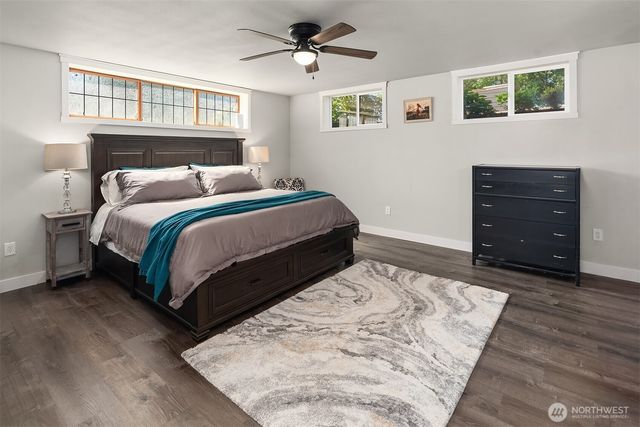12504 SW 232nd St, Vashon, WA 98070