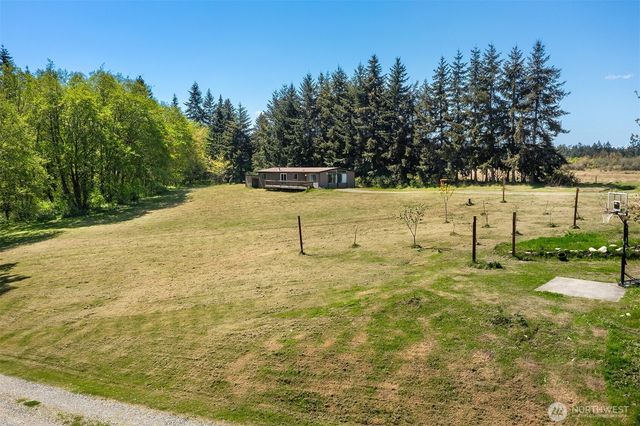 12504 SW 232nd St, Vashon, WA 98070