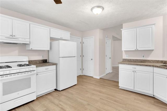 878 Grindstone Drive SW, Marietta, GA 30060