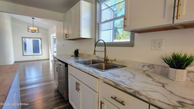 3020 Wurtele Ave, Louisville, KY 40216