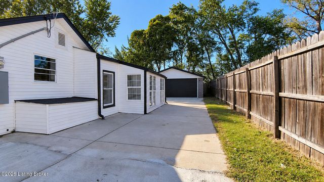 3020 Wurtele Ave, Louisville, KY 40216